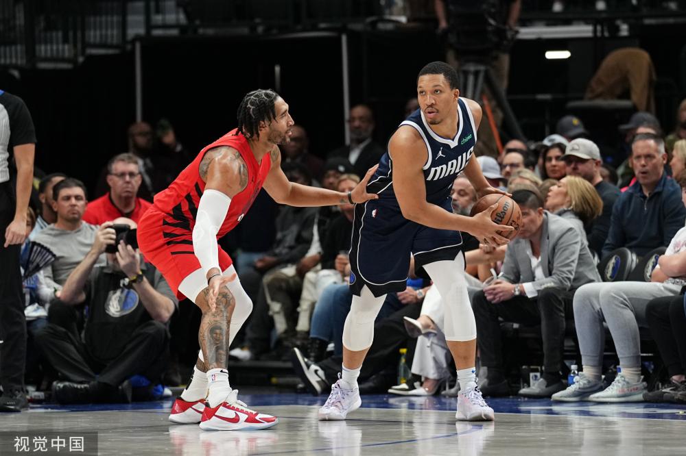 塔的表现呈 塔的表现呈