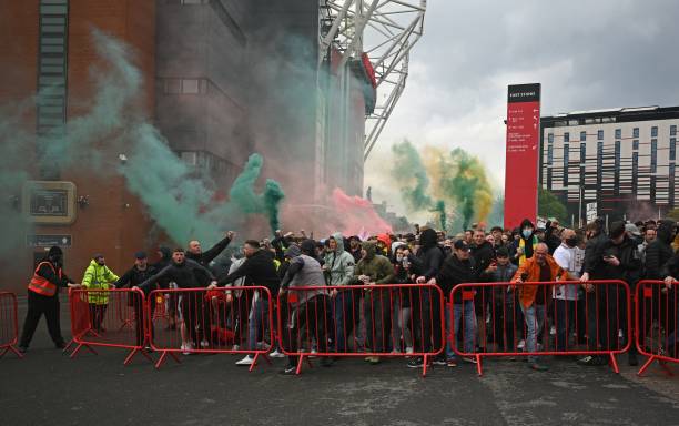 他从一名青 他从一名青